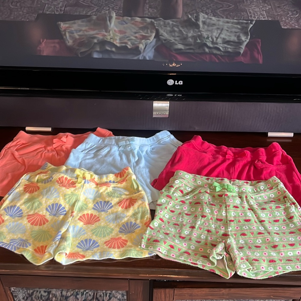 5 Girl’s Gymboree Slip On Cotton Shorts with 2 Pockets and Bow. Size 7.